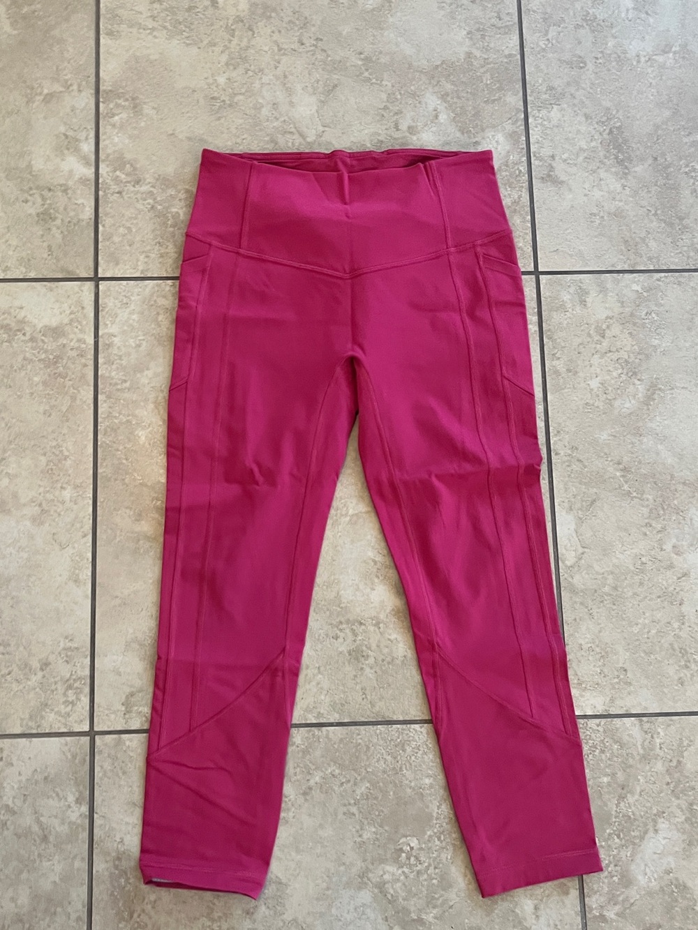 Lululemon hot pink legging raspberry reflective details